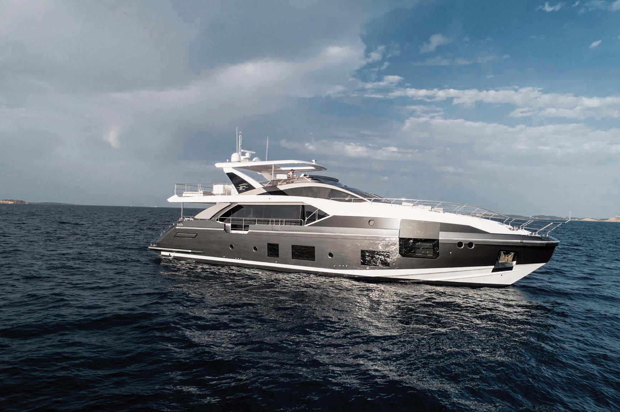 Azimut GRANDE 44 METRI AZIMUT GRANDE 27 METRI