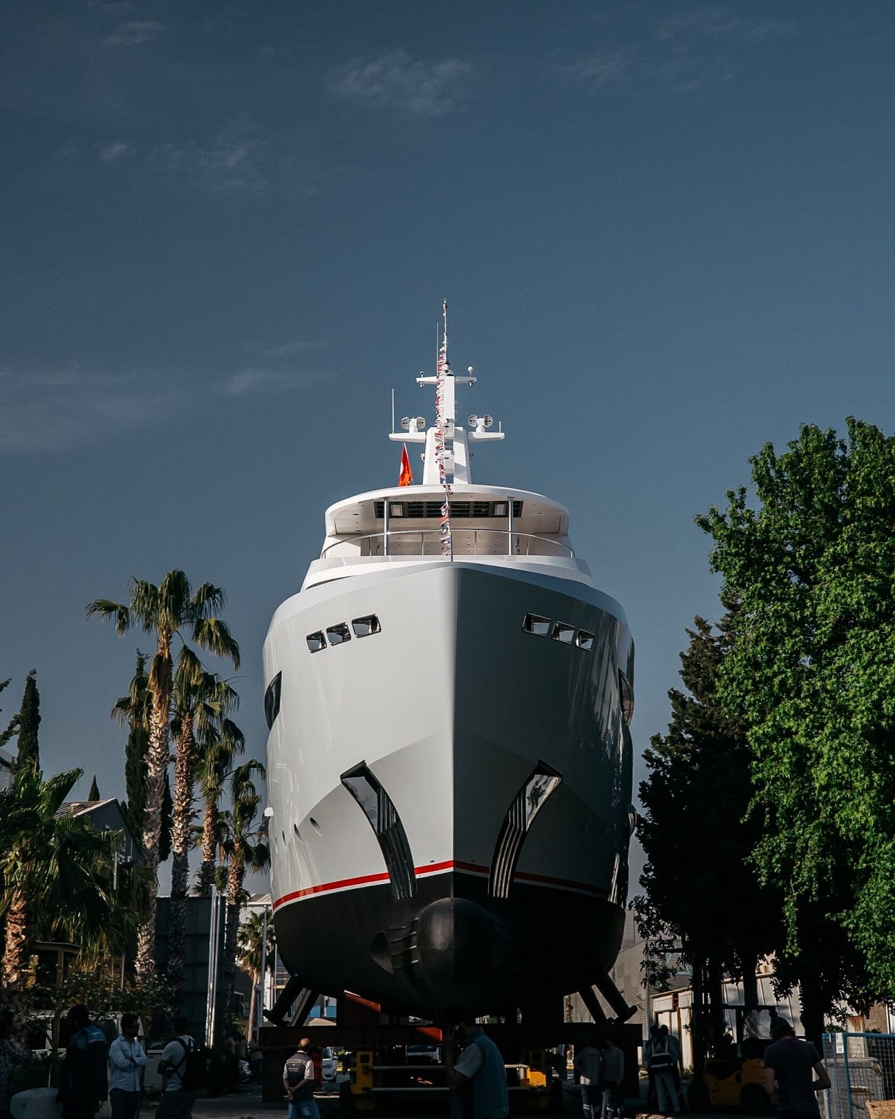 Bering Yachts Bering 72 Bering Yachts Bering 76 Lemanja